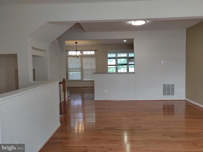 Building Photo - 4638 Odessa Dr