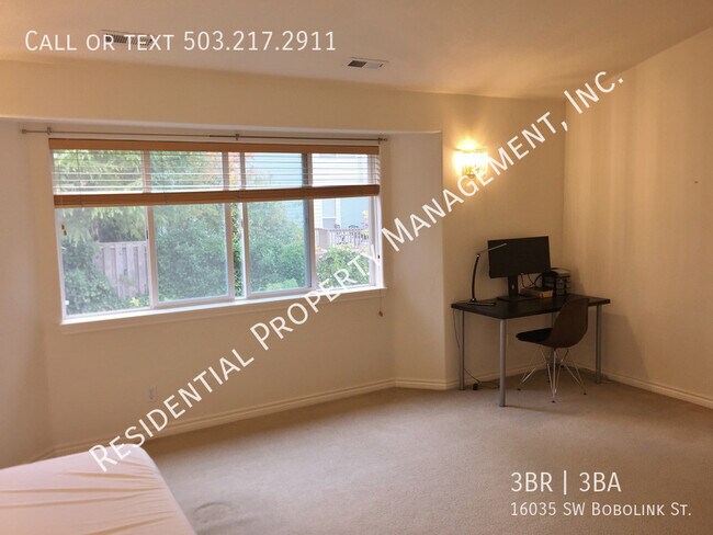 Building Photo - 16035 SW Bobolink St