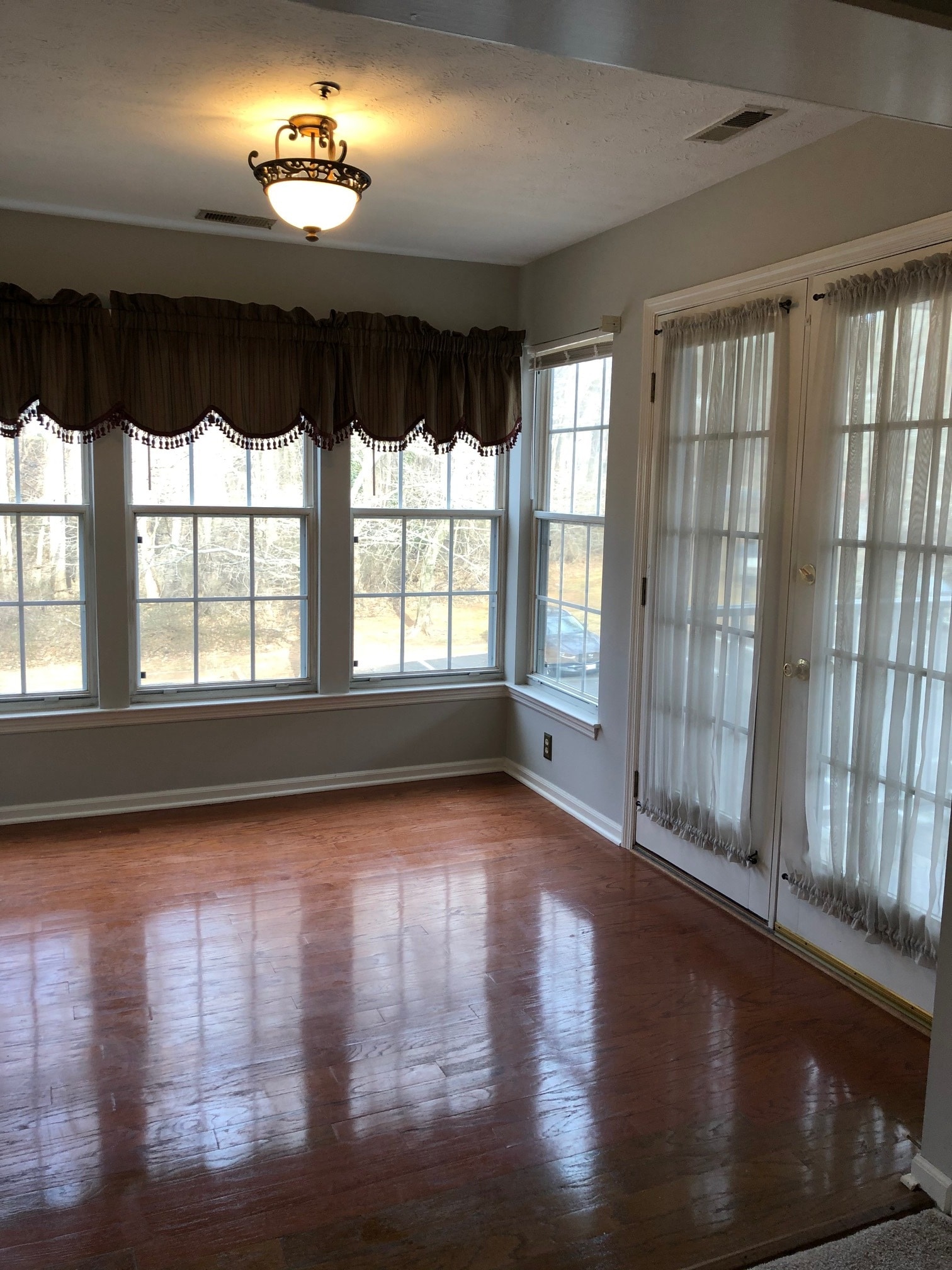 dining room - 1006 Markham Ct