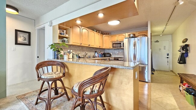 Building Photo - 2575 Khi Ave