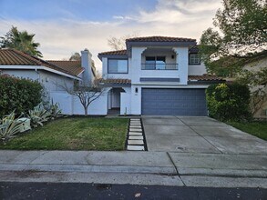 Building Photo - Remodeled Modern Home for Rent in Rocklin