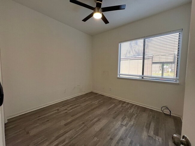 Building Photo - Perfect Home waiting for you!