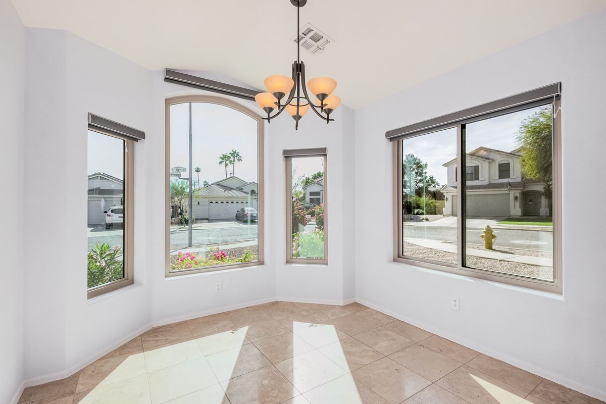 Building Photo - 3022 E Captain Dreyfus Ave