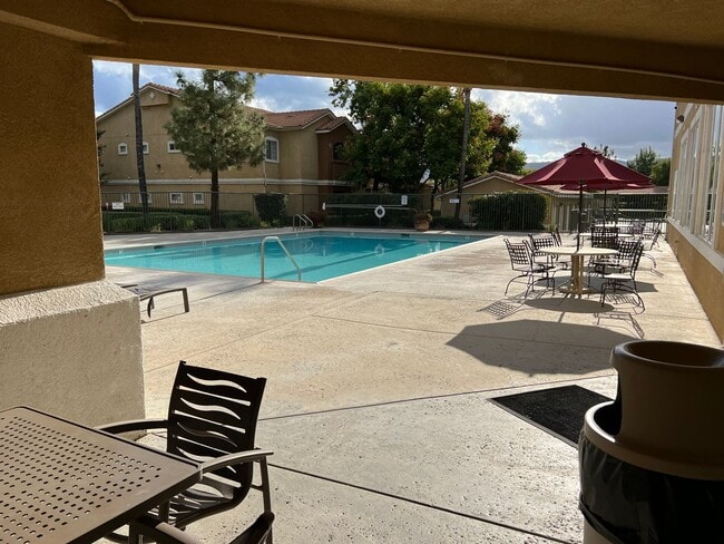 Building Photo - Upgraded Single Story First Floor Condo in Gated Community at Popular Madison Park Villas