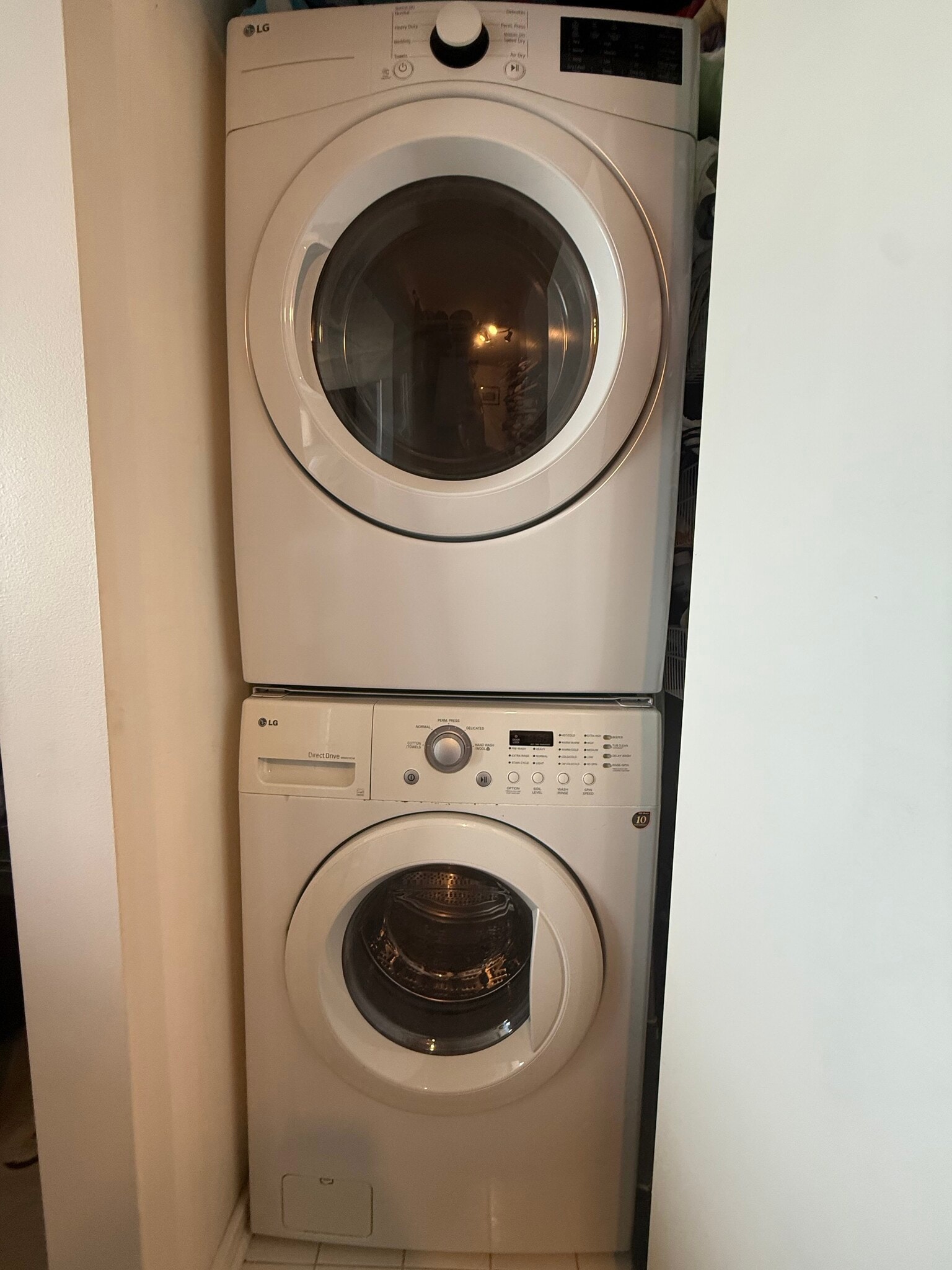 Washer & Dryer - 659 W Randolph St
