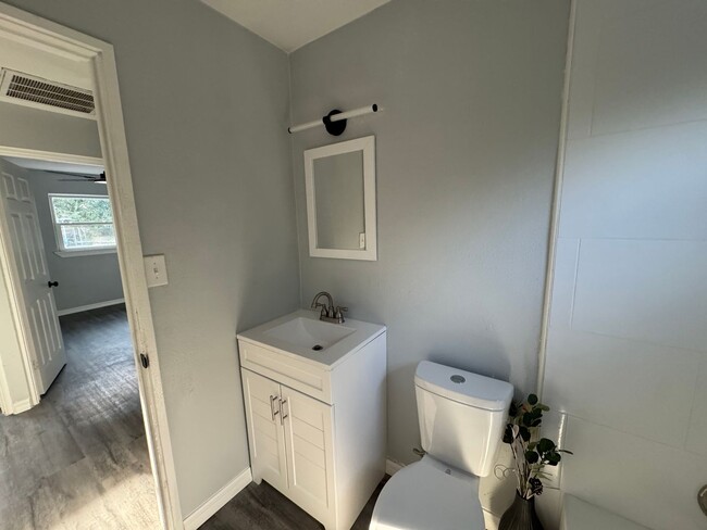 Building Photo - GORGEOUS 3BR/1BA Block Home! NO APPLICATIO...