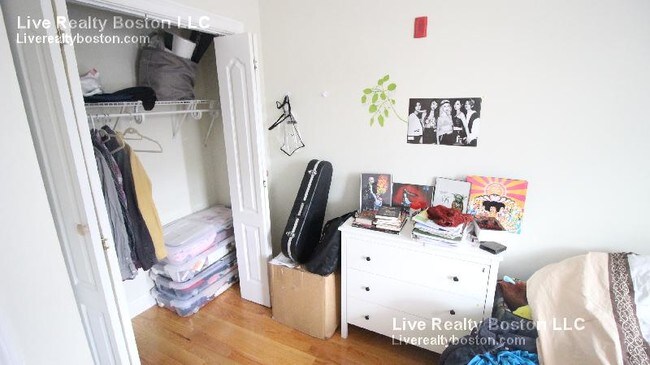 Building Photo - 141 Brighton Ave