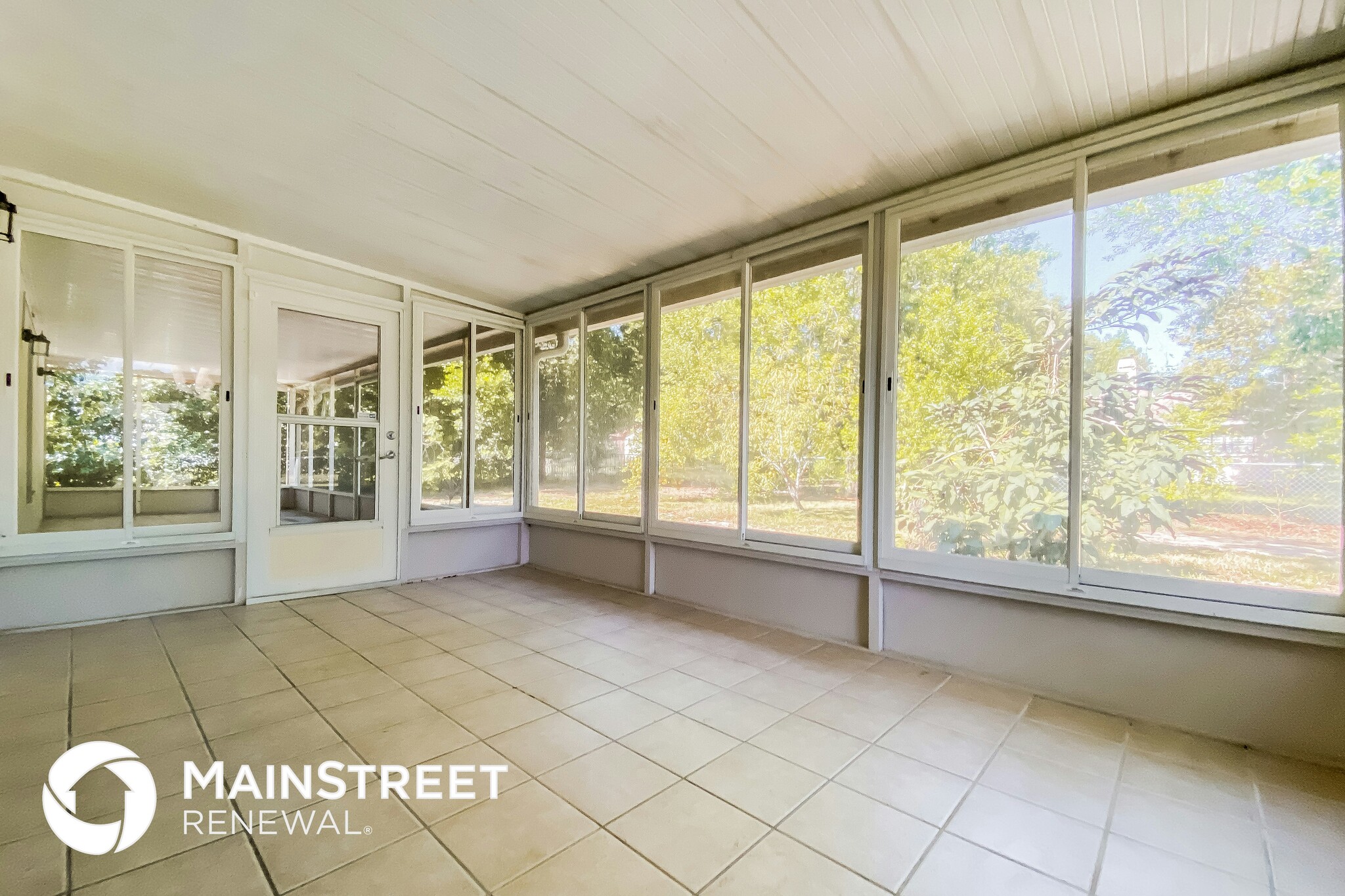 Building Photo - 1701 Larkin Rd