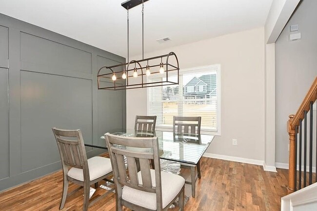 Building Photo - 208 Arrowwood Dr