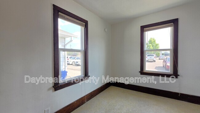 Building Photo - 1312 1/2 3rd Avenue North