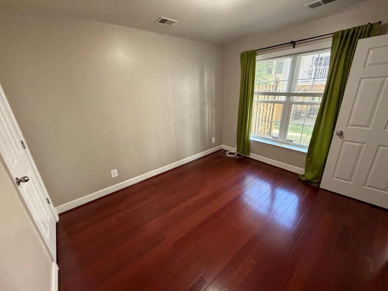 Building Photo - 14669 Crossfield Way