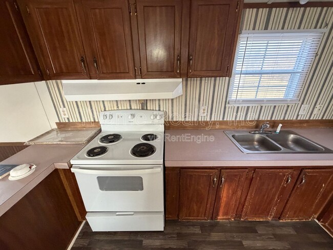 Building Photo - 116 Matts Ln