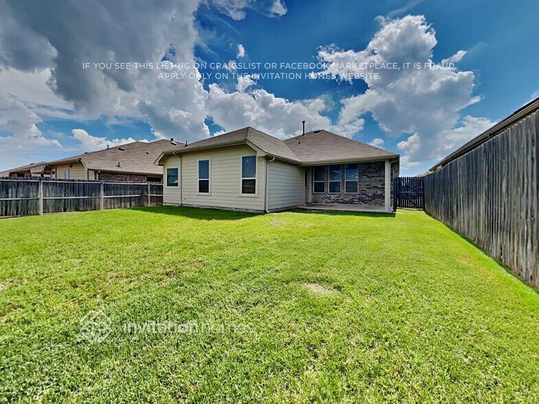 Building Photo - 14812 Gilley Ln