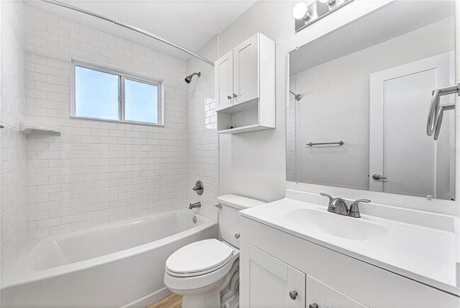 Building Photo - 14791 Dutchmans Dr