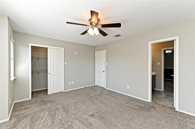 Building Photo - 1227 Cardigan St