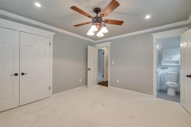 Building Photo - 2725 NW 68th St