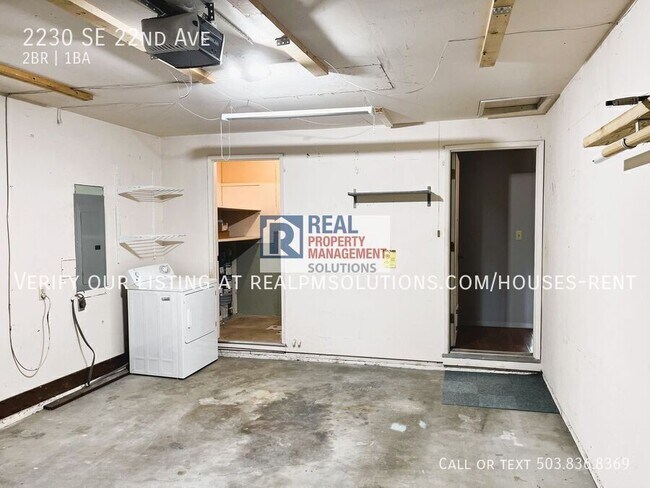 Building Photo - 2230 SE 22nd Ave