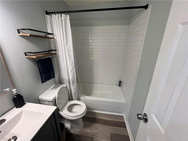 Building Photo - 303 Timber Ridge Dr