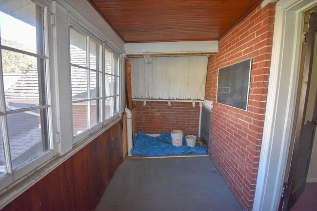 Building Photo - Large Home in Loganton with 1 Car Garage!