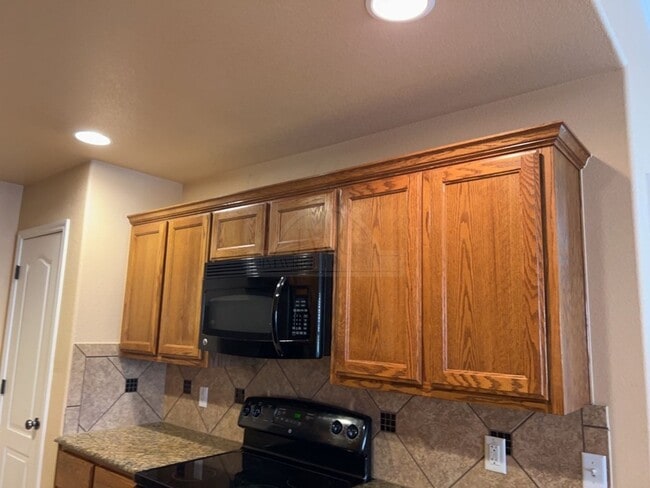 Building Photo - 4905 Autumn Valley Dr