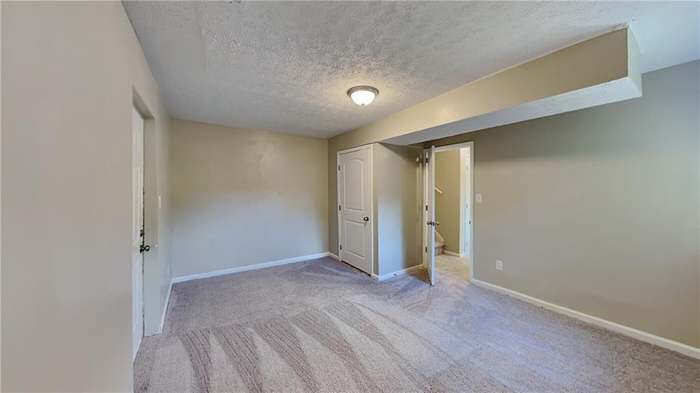 Building Photo - 321 Tarragon Way SW