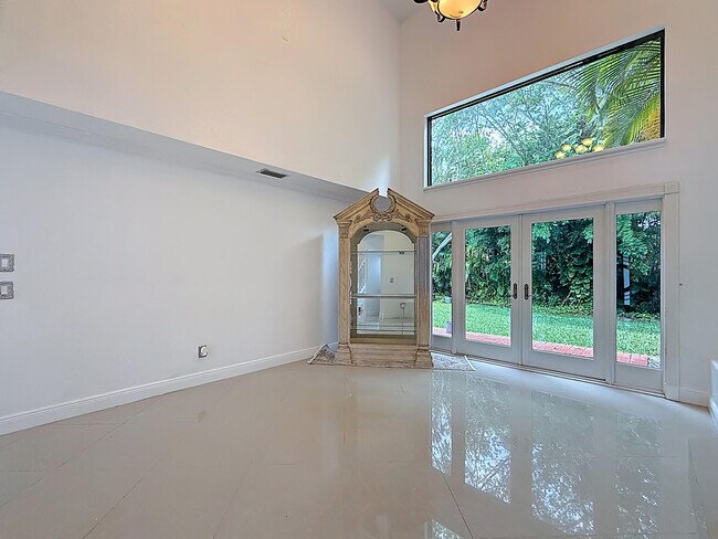 Building Photo - 375 NW 48th Ave