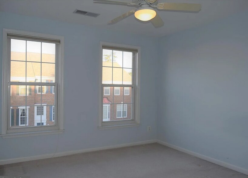 Building Photo - 13133 Rose Petal Cir
