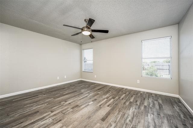 Building Photo - 121 Thoroughbred Dr