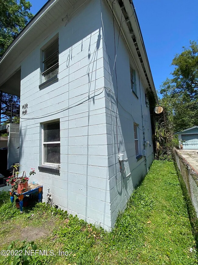 Primary Photo - 1439 Grothe St