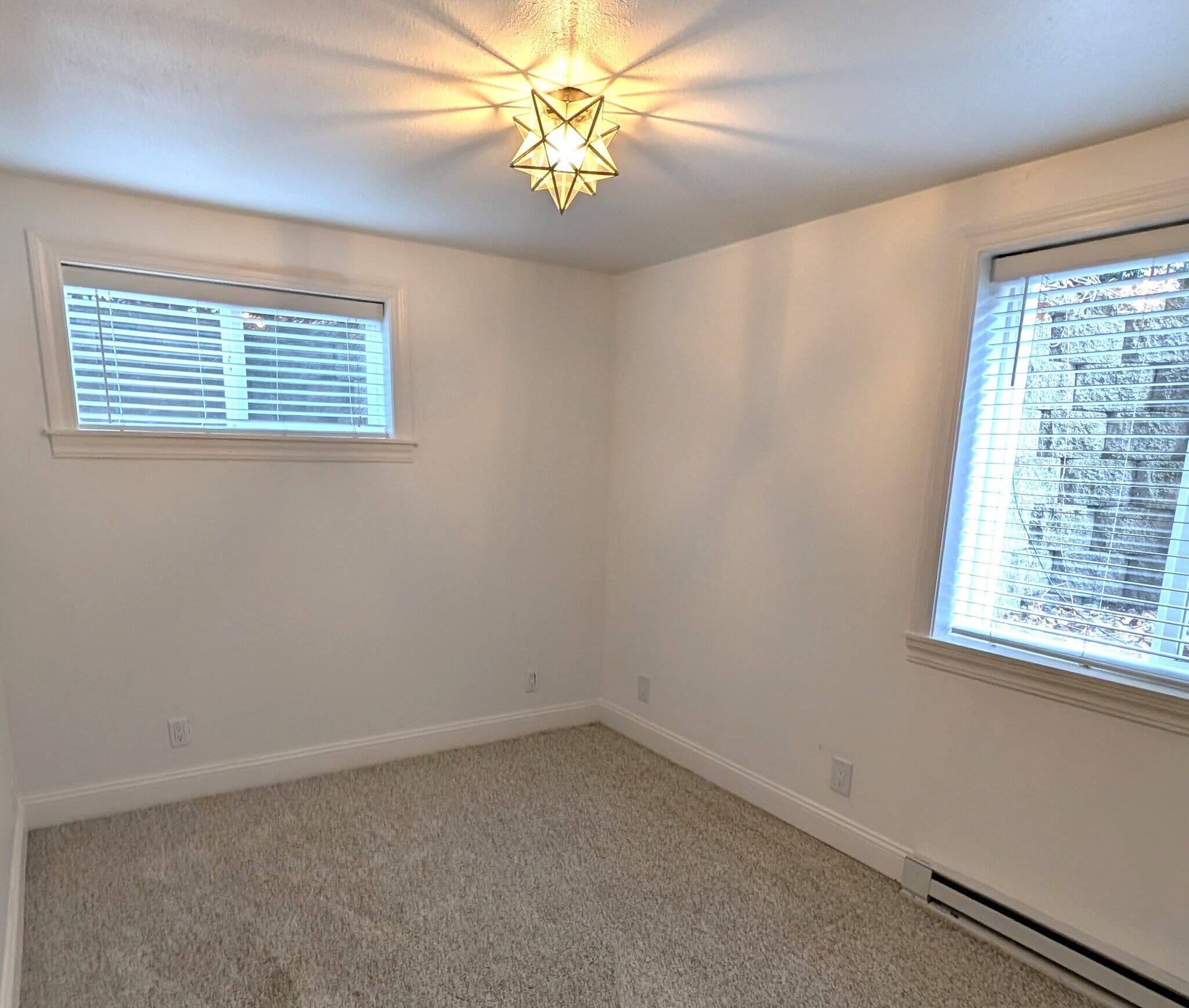 Building Photo - 1109 S Walnut St