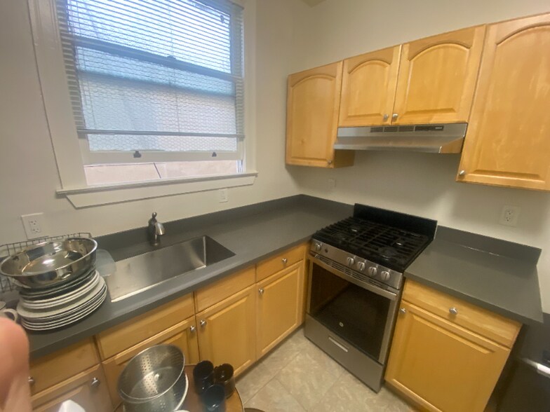 Building Photo - 1810 Euclid Ave