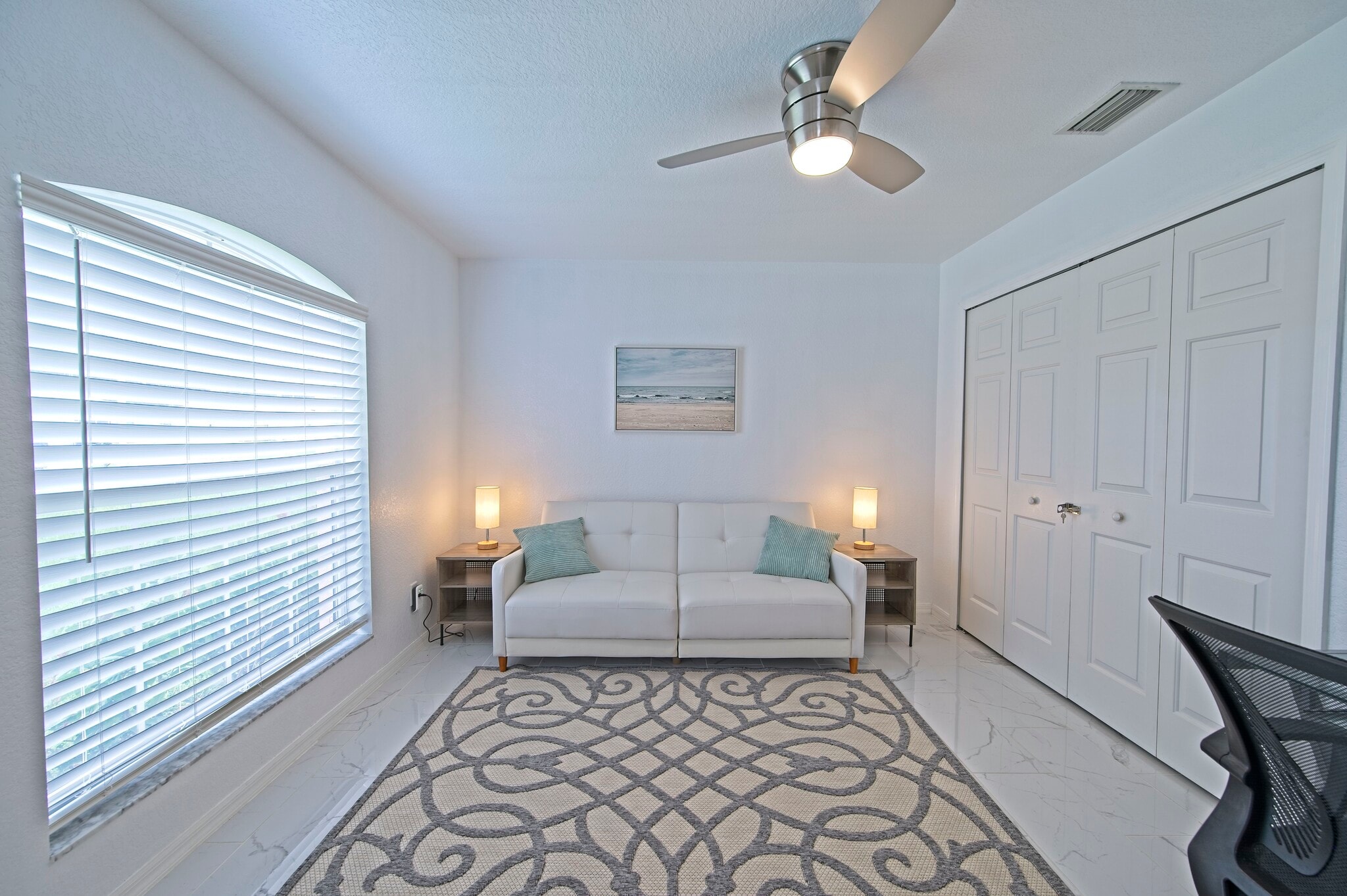 Building Photo - 3620 Candia Ave