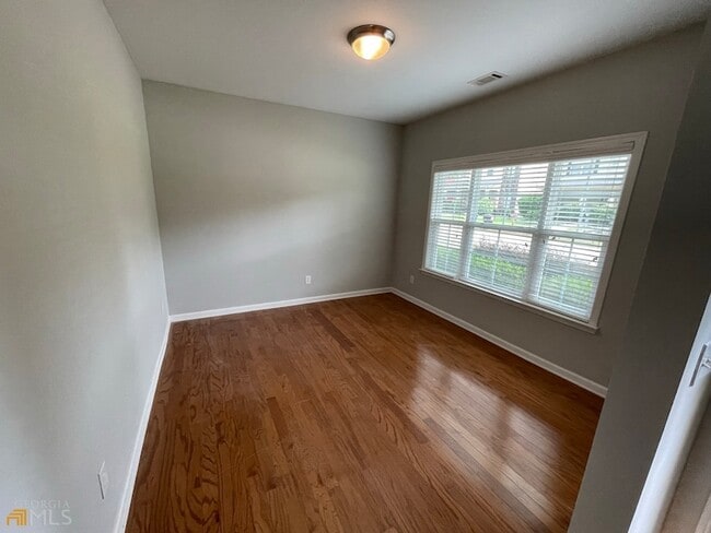 Building Photo - 79 Covington Terrace