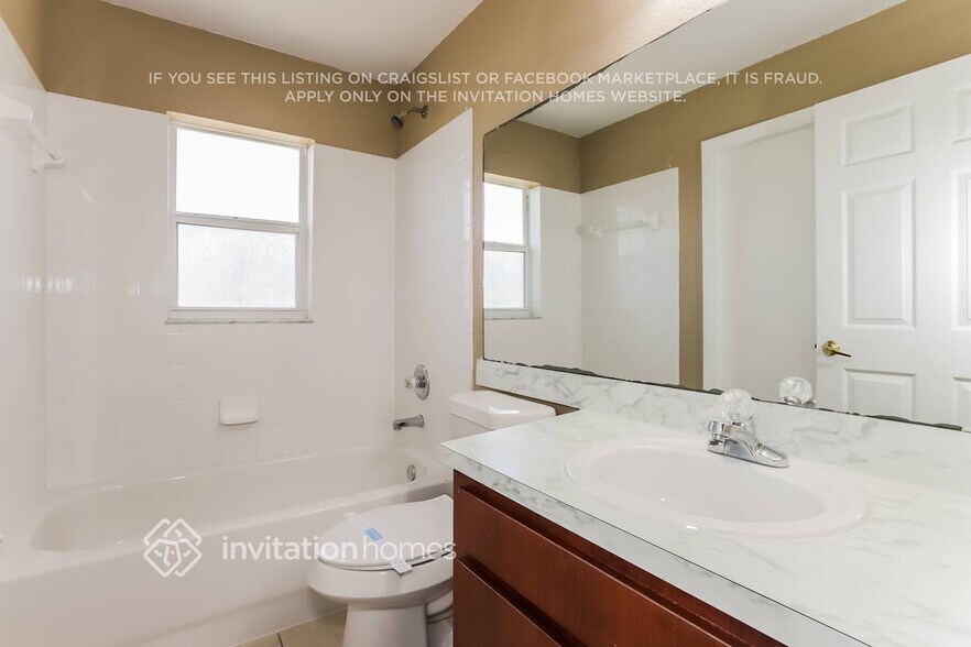 Building Photo - 6678 Chianti Ave