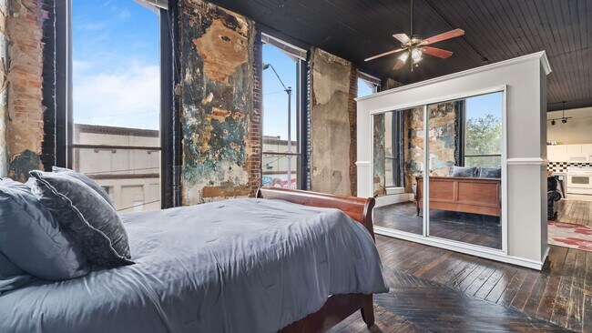 Building Photo - Downtown Loft for Lease