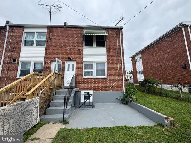 Building Photo - 7936 Lansdale Rd