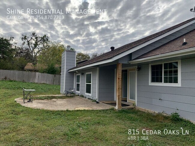 Building Photo - 815 Cedar Oaks Ln