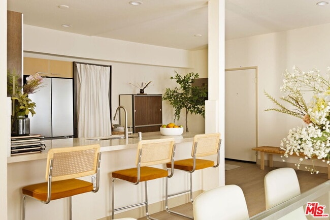 Building Photo - 1717 Malcolm Ave