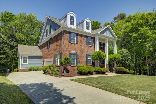 Primary Photo - 9810 Daufuskie Dr