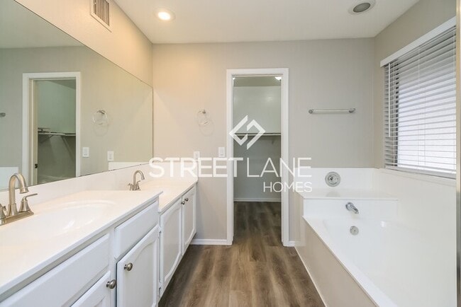 Building Photo - 371 S. Comanche Dr.