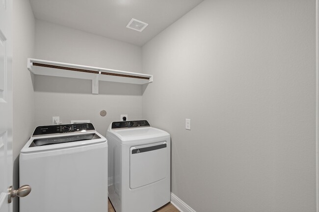 Building Photo - 409 Aurora Creek Ln