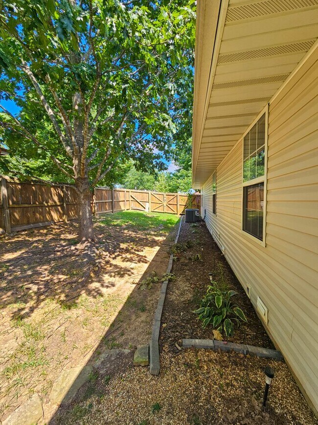 Building Photo - 1257 W Bridgewood Pl