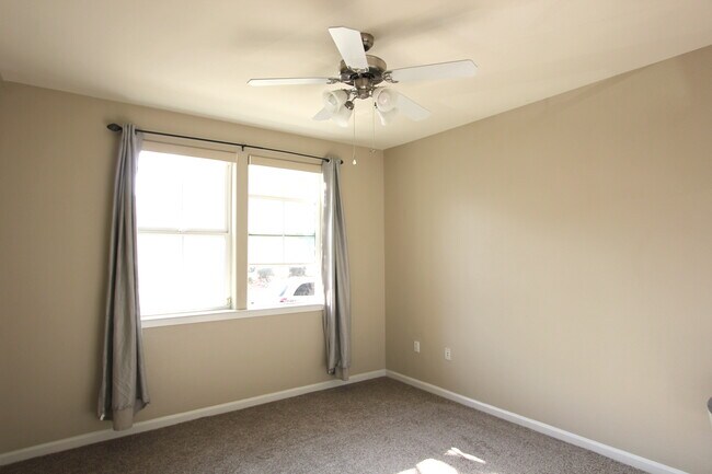 Building Photo - 1310 Saddle Rack St