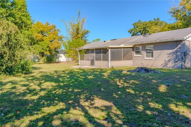 Building Photo - 150 Lady Susan Ct