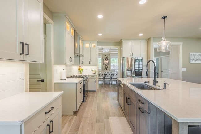 Building Photo - Stunningly Upgraded 4-Bedroom Home in Prime Eagle Location