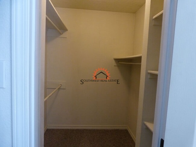 Building Photo - Stunning 4 bedroom 3 bath brick home with 5 car garage!