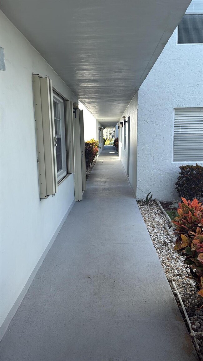 Building Photo - 403 Saxony Way