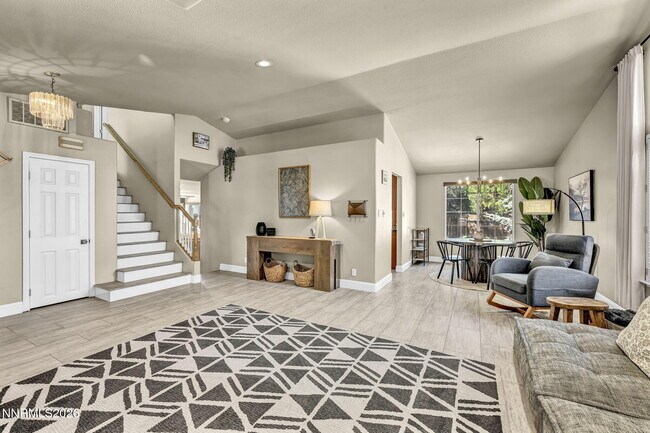 Building Photo - 5045 Pradera St