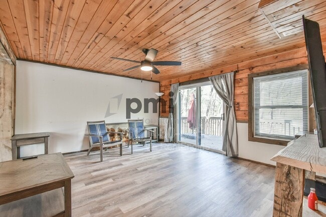 Building Photo - 230 Silver Maple Ln