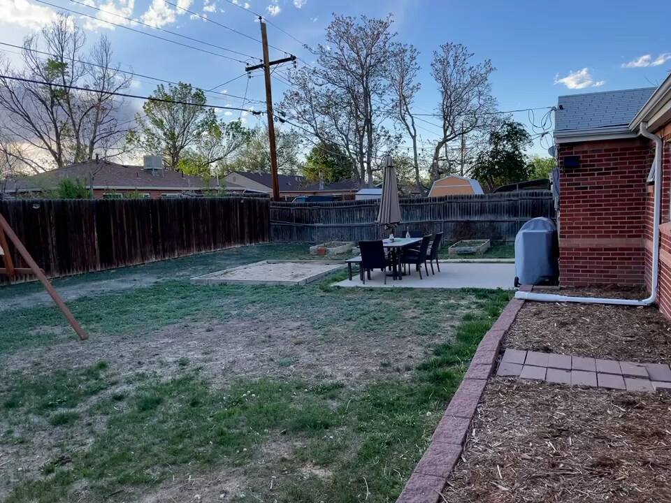 Backyard - 9291 High St